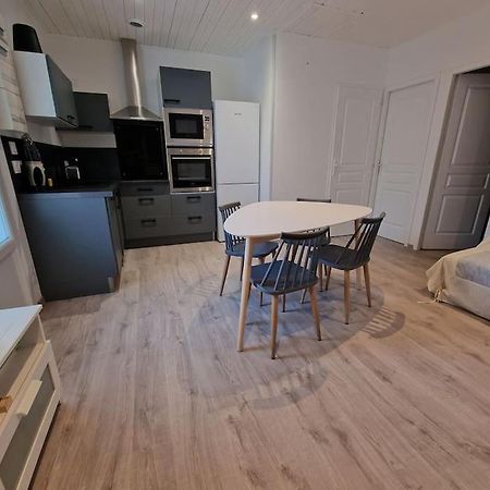 Superbe Appartement Renove A Neuf Centre Bourg Brem-Sur-Mer Exterior photo