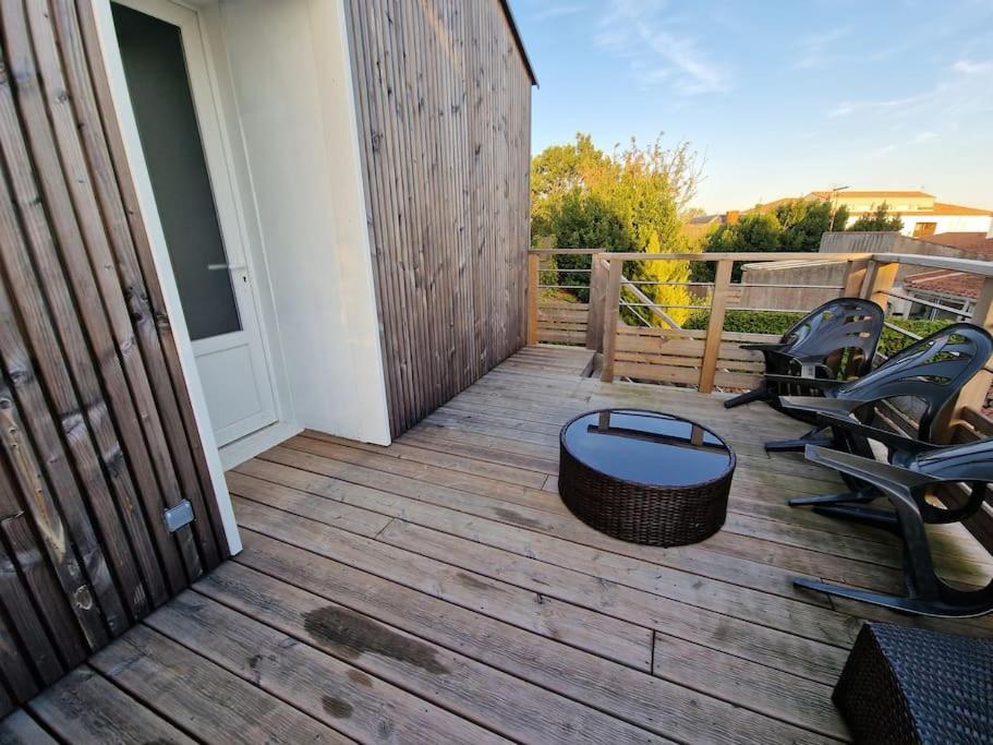 Superbe Appartement Renove A Neuf Centre Bourg Brem-Sur-Mer Exterior photo